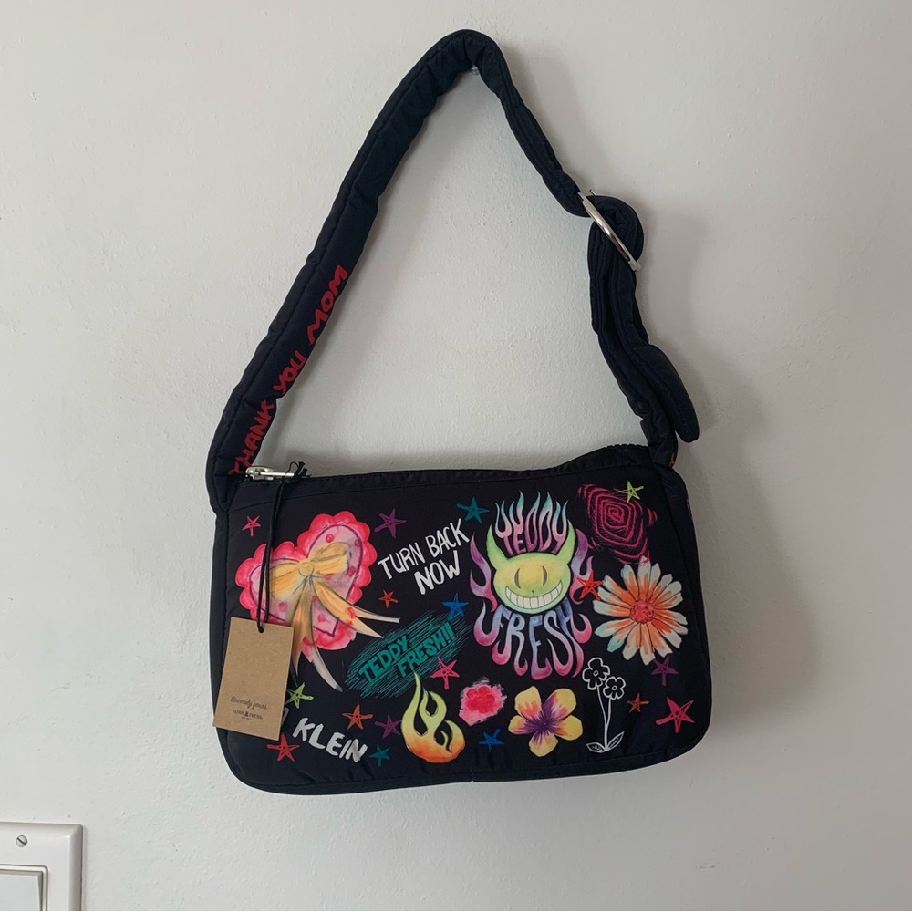 New Teddy Fresh Black Graffiti Adjustable Shoulder Bag with Dust Bag